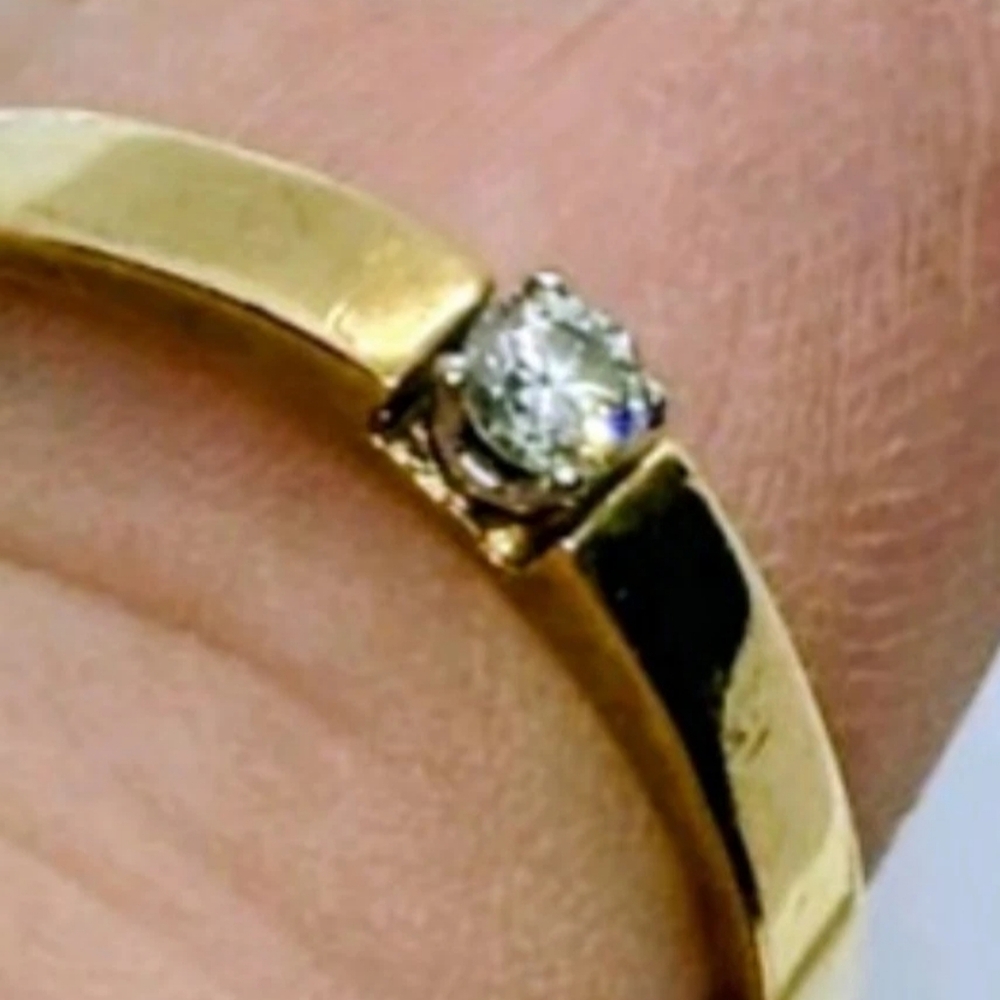 Sweet 9 Ct Yellow Gold Hallmarked Natural Diamond Ring Sz L-UK, 5.75-6 USA